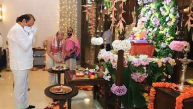 अजित पवार वर्षा बंगल्यावर