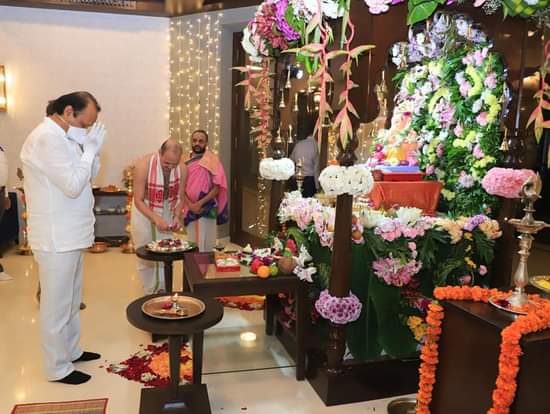 अजित पवार वर्षा बंगल्यावर