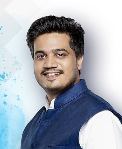 मी कुणाच्या खांद्यावर बसतो याकडं लक्ष देण्यापेक्षा आपण कुठल्या कडेवर आहात हे पाहा- रोहित पवार