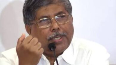 चंद्रकांत पाटलांनी निवडणूक शपथपत्रात माहिती लपवल्याचा तपास करण्याचा पोलिसांना आदेश