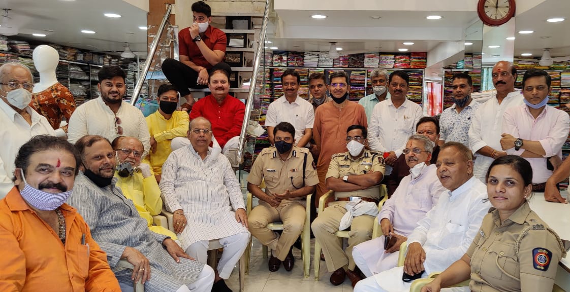 पुण्यात गणेशोत्सवाच्या आठवणींचा खजिना लुटत रंगला राजकीय गप्पांचा फड