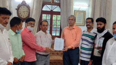 महाविद्यालयातील बी. ए, बी. कॉम, बी. बी. ए च्या जागा वाढवाव्यात