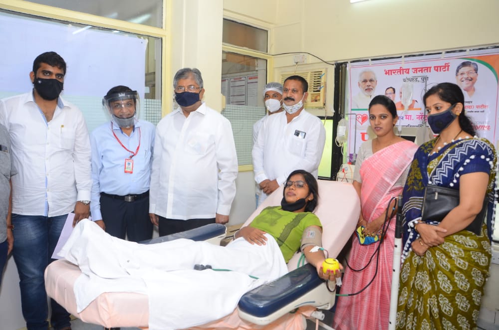 सोनाली जाधव ठरल्या कोथरुडमधील पहिल्या महिला प्लाझ्मादात्या