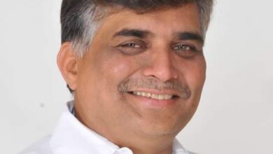 मस्तवाल योगी सरकार बरखास्त करा – आबा बागुल