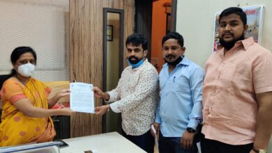 पालिकेच्या हजारो विद्यार्थ्यांचे शिक्षण अंधारात ऑनलाईन सुविधा उपलब्ध करून देणेबाबत राष्ट्रवादी युवकचे निवेदन