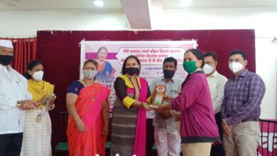 कोरोना योद्ध्यांचे आपल्यावर मोठे उपकार : प्रिया बेर्डे