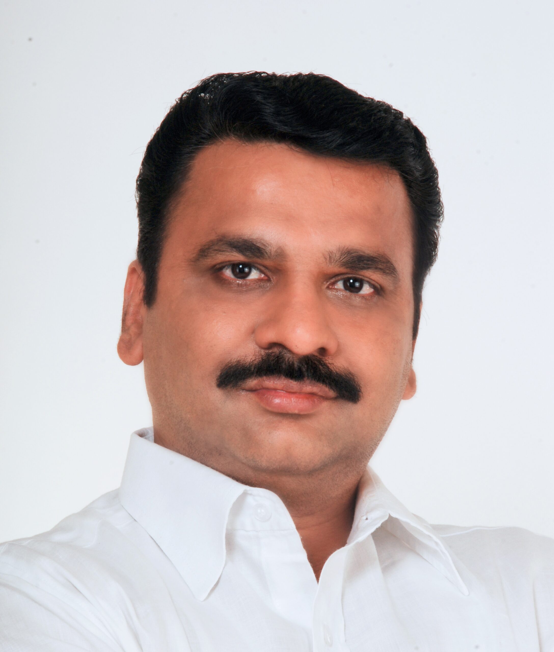 पावसाळ्यात निर्माण होणाऱ्या परिस्थितीला महापालिकेतील सत्ताधारी व प्रशासनाचा ढिसाळ कारभार जबाबदार : सुतार