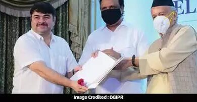 प्रशांत दामले यांचा राज्यपालांच्या हस्ते सत्कार