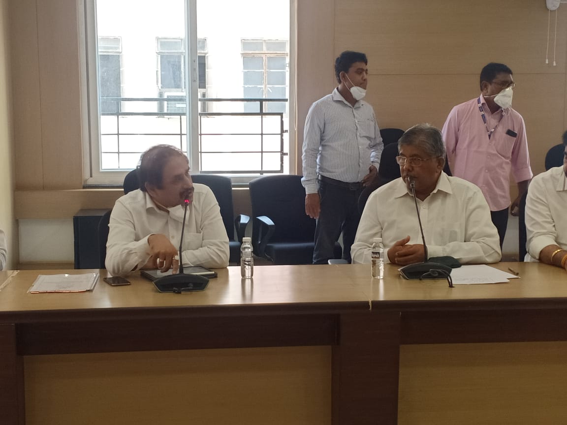 कोथरूडचा आमदार म्हणून येथील सर्व प्रश्न सोडवण्यासाठी कटिबद्ध – आमदार चंद्रकांतपाटील कोथरूडचा आमदार म्हणून येथील सर्व प्रश्न सोडवण्यासाठी कटिबद्ध – आमदार चंद्रकांतपाटील