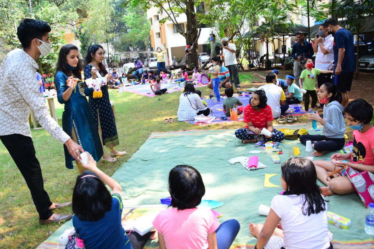 श्रीमान योगी प्रतिष्ठान च्या वतीने बालमित्रांना ‘आत्मनिर्भर’ आणि ‘स्वदेशी’ चे धडे