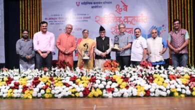 डाॅ. अरुणा ढेऱे आणि मोहन जोशी यांना ‘वाग्यज्ञ साहित्य व कला गाैरव पुरस्कार” प्रदान