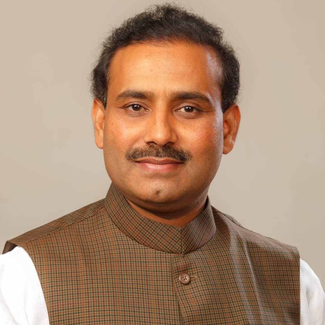 ज्यांना मोबाईलवर मेसेज त्यांनाच लस – आरोग्य मंत्री राजेश टोपे ज्यांना मोबाईलवर मेसेज त्यांनाच लस – आरोग्य मंत्री राजेश टोपे