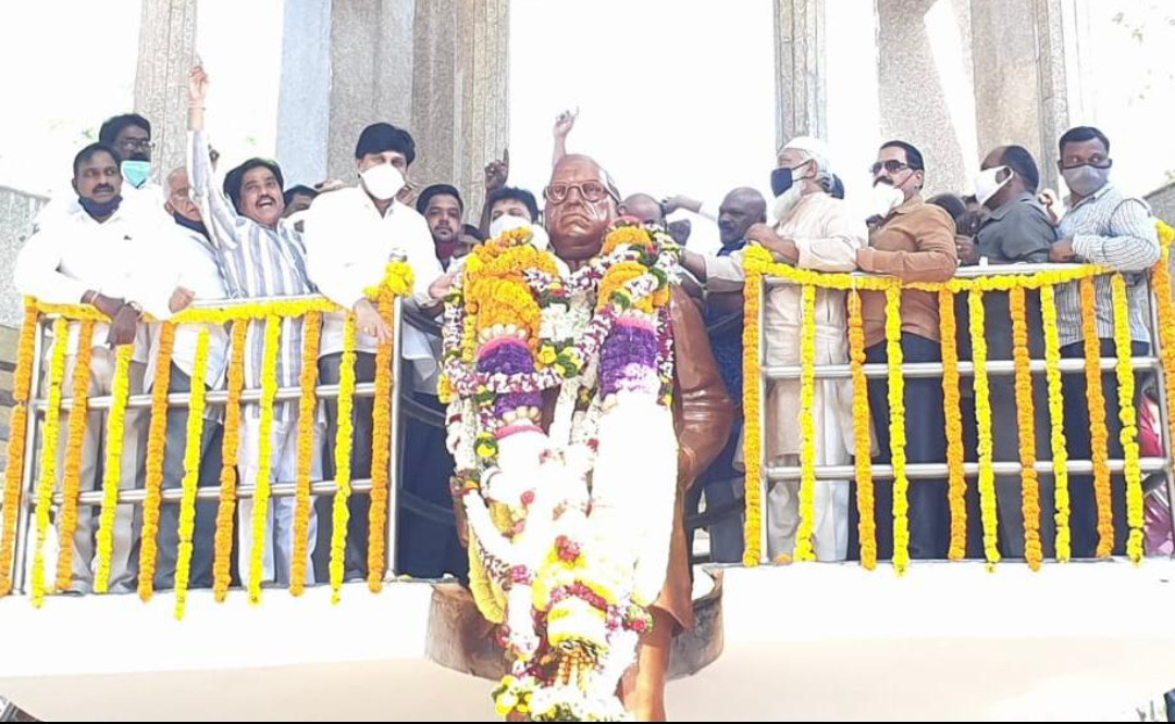 डॉ. बाबासाहेब आंबेडकर यांच्या महापरिनिर्वाण दिनानिमित्त विनम्र अभिवादन