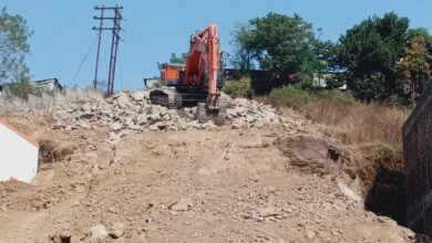 वारजे- आकाशनगरमध्ये बीडीपी झोनमध्ये डोंगरफोड ; पालिका अधिकाऱ्यांचे लक्षपूर्वक दुर्लक्ष