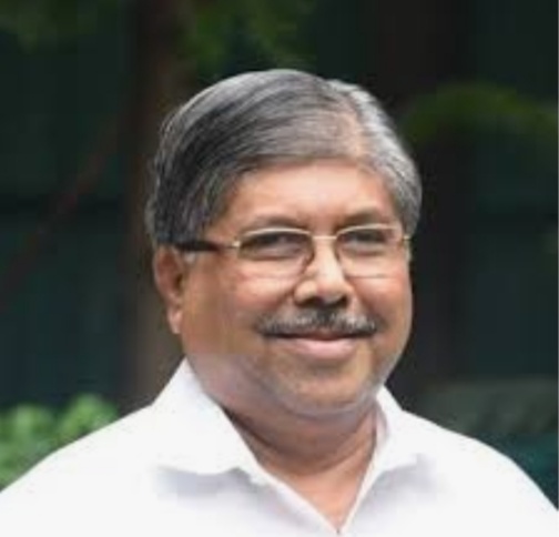 राज्यात दौरे करा, राज ठाकरेंना चंद्रकांत पाटलांचा सल्ला राज्यात दौरे करा, राज ठाकरेंना चंद्रकांत पाटलांचा सल्ला