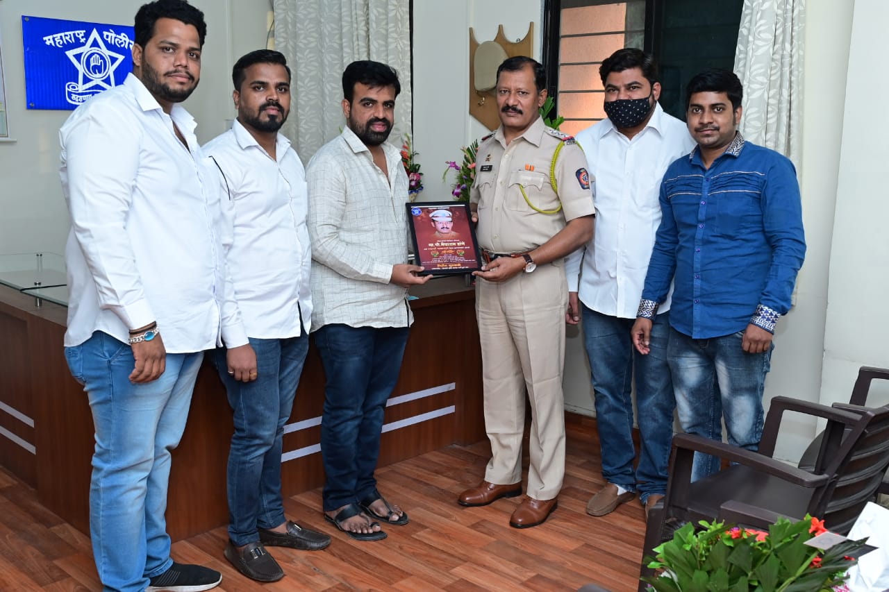 राष्ट्रपती पदक विजेते कोथरूडचे वरीष्ठ पोलिस निरीक्षक मेघश्याम डांगेंचा राष्ट्रवादी काँग्रेसतर्फे सत्कार राष्ट्रपती पदक विजेते कोथरूडचे वरीष्ठ पोलिस निरीक्षक मेघश्याम डांगेंचा राष्ट्रवादी काँग्रेसतर्फे सत्कार