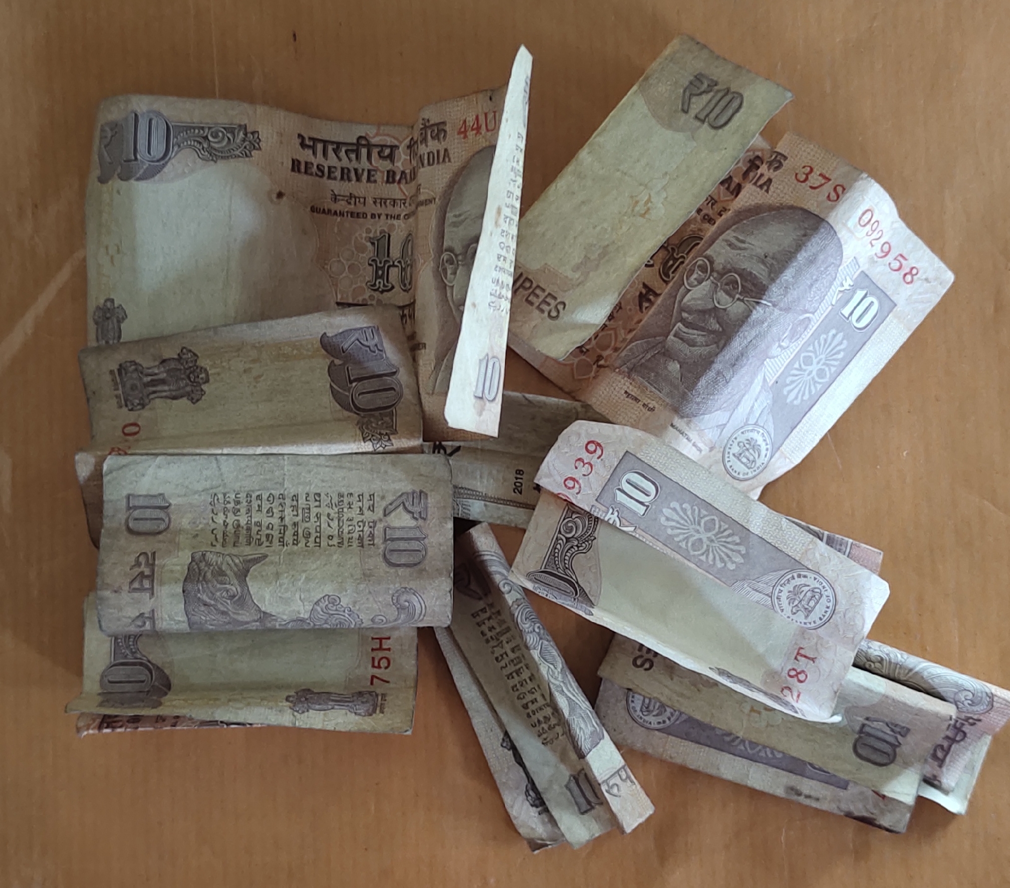 मोठी बातमी : १००,१० आणि ५ रुपयांच्या नोटा चालणार नाही?