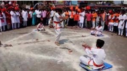कोथरूडमधील तरुण-तरुणींसाठी शिवकालीन युद्धकला अवगत करण्यासाठी सुवर्णसंधी. कोथरूडमधील तरुण-तरुणींसाठी शिवकालीन युद्धकला अवगत करण्यासाठी सुवर्णसंधी.