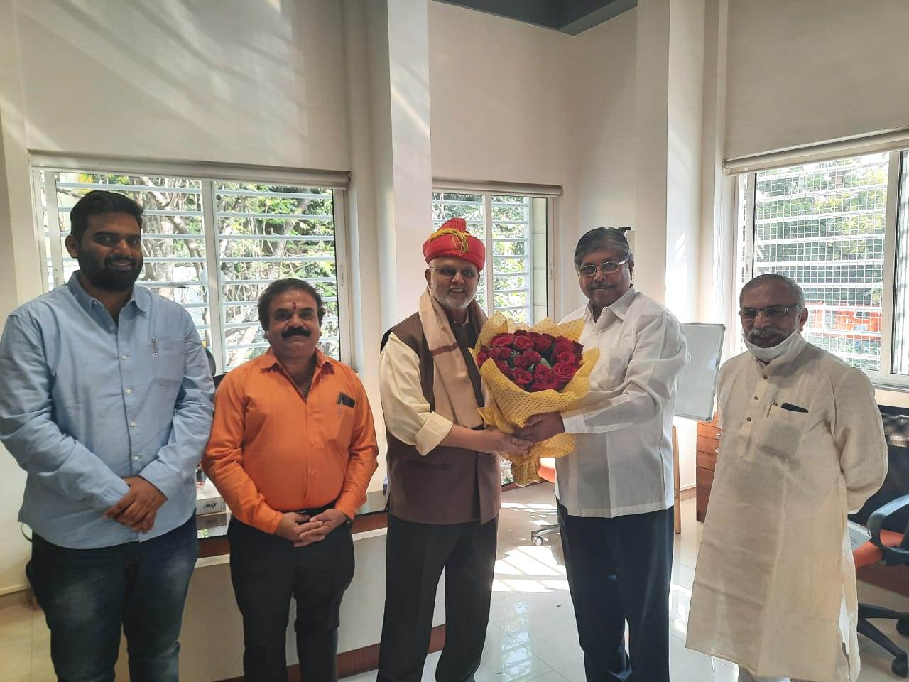 डॉ. प्रमोद चौधरी यांचे जैव इंधन क्षेत्रातील कार्य अभिमानास्पद – चंद्रकांत पाटील