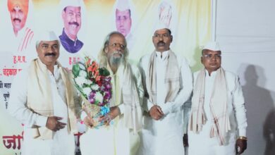 क्षत्रिय मराठा  सांप्रदायिक दिंडी क्र ९७ च्या विश्वस्त पदी निवड झाल्याबद्दल माणिक दुधाने यांचा कर्वेनगर ग्रामस्थांच्या वतीने सत्कार