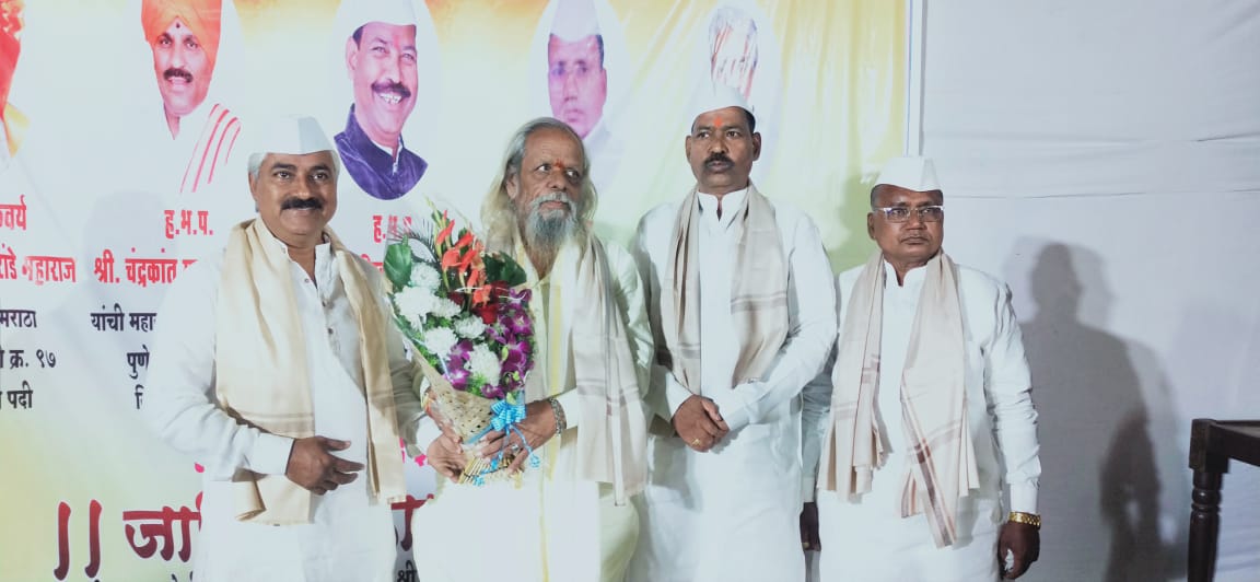 क्षत्रिय मराठा सांप्रदायिक दिंडी क्र ९७ च्या विश्वस्त पदी निवड झाल्याबद्दल माणिक दुधाने यांचा कर्वेनगर ग्रामस्थांच्या वतीने सत्कार क्षत्रिय मराठा सांप्रदायिक दिंडी क्र ९७ च्या विश्वस्त पदी निवड झाल्याबद्दल माणिक दुधाने यांचा कर्वेनगर ग्रामस्थांच्या वतीने सत्कार