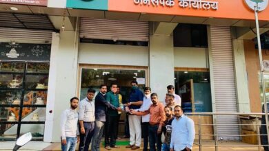 चंद्रकांत पाटील यांना राष्ट्रवादी युवक काँग्रेसकडून  भारतरत्न डॉ. ए. पी. जे. अब्दुल कलाम यांचे अग्निपंख पुस्तक भेट