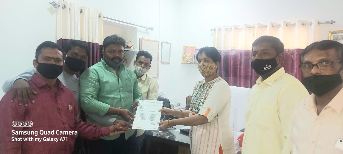 गोसावी वस्ती, लक्ष्मीनगर येथील थकबाकीदार ग्राहकांचा खंडित केलेला वीज पुरवठा सुरळीत करण्याची मागणी