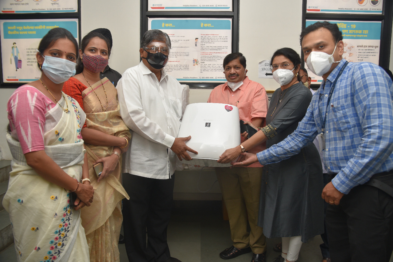 रुग्णालयांच्या निर्जंतुकीकरणाला प्राधान्य ; चंद्रकांत पाटील यांच्या माध्यमातून निगेटिव्ह ion जनरेटरचे संच उपलब्ध