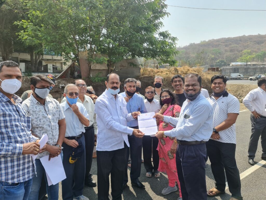 चांदणी चौक परिसरातील नागरिकांच्या सोयीचे सेवा रस्ते ताबडतोब करा ; अन्यथा रास्ता रोको आंदोलन : दिलीप वेडेपाटील Img 20210329 wa0134