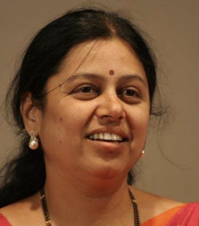 मेधा कुलकर्णी यांच्यावर महिलेला मारहाणीचा आरोप, तर कुलकर्णी यांनी आरोप फेटाळत ही बाजू मांडली…  