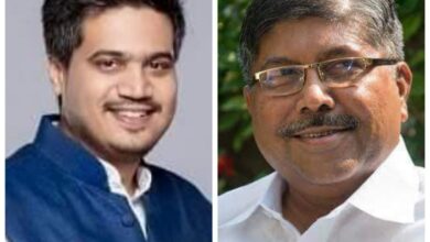 राज्याला केंद्राप्रमाणे कंपन्या विकून पैसे मिळत नाहीत, रोहित पवारांचा चंद्रकांत पाटलांना टोला..