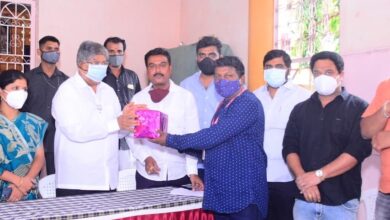 कोविड योद्ध्यांचा भाजप प्रदेशाध्यक्ष  चंद्रकांत पाटील यांच्या हस्ते सत्कार