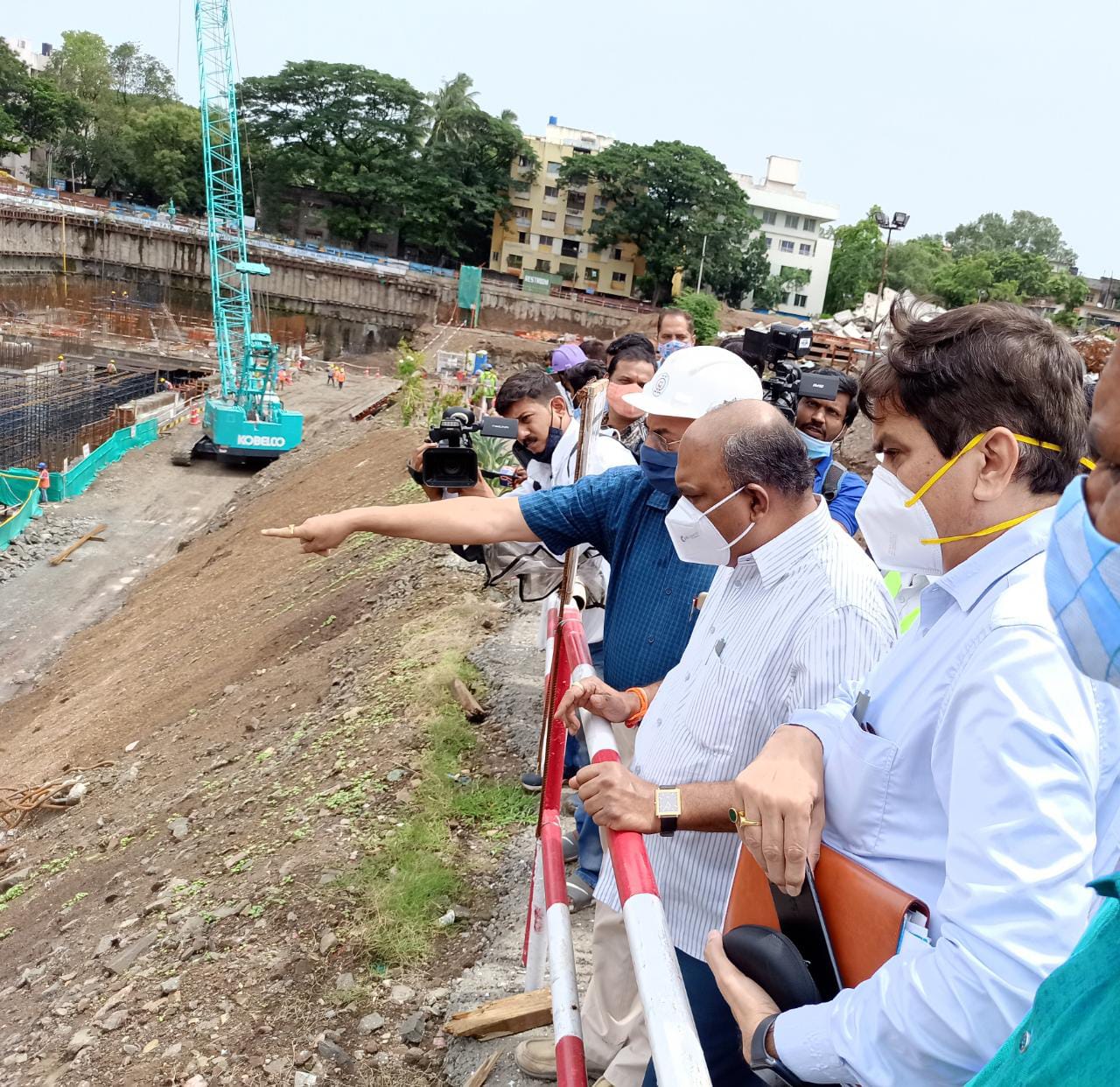 पुण्यात या ठिकाणी होणार एसटीचे अत्याधुनिक बसस्थानक ; आज झाली पाहणी.. पुण्यात या ठिकाणी होणार एसटीचे अत्याधुनिक बसस्थानक ; आज झाली पाहणी..