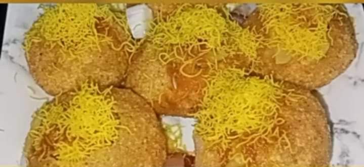 पतीने पाणीपुरी आणल्याने भांडण, अखेर पत्नीची आत्महत्या