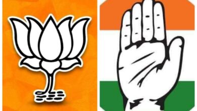 पुण्यात भाजप आणि कॉग्रेसमध्ये फ्लेक्सवॉर; अभिमान प्रगतीचा विरुद्ध झूठ बोले कौआ काटे