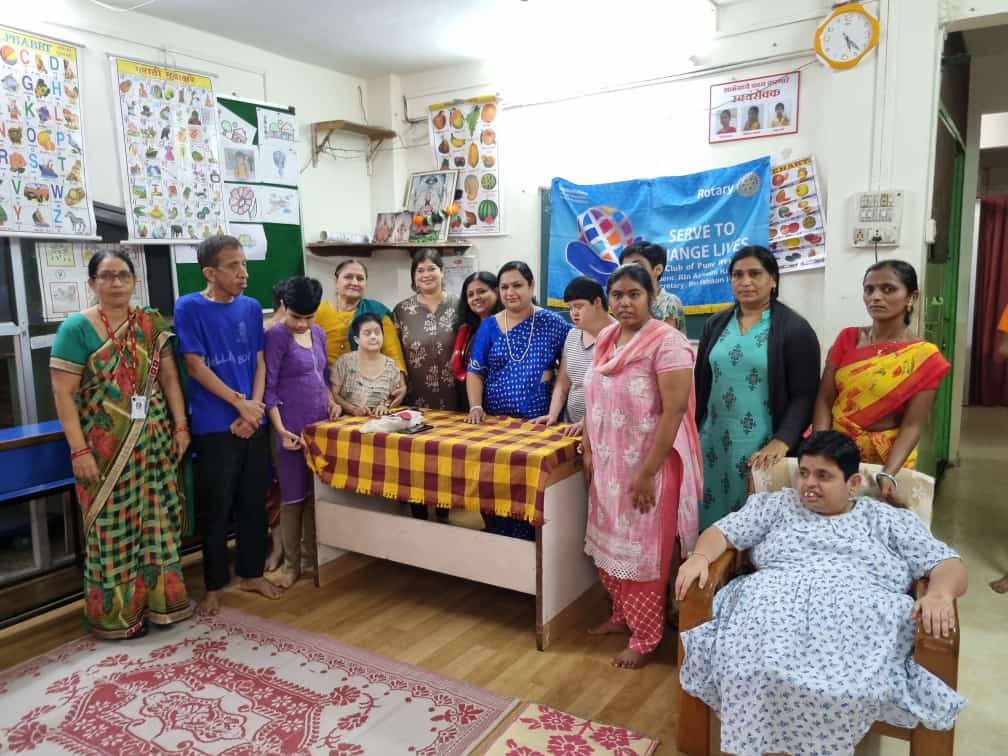 पर्यावरण आणि मानवता यांचे संवर्धन करणारा एक आगळा वेगळा रक्षाबंधन सोहळा