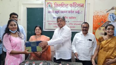लसीकरणाचा शिवधनुष्य पेलणाऱ्यांचे कार्य कौतुकास्पद : चंद्रकांत पाटील
