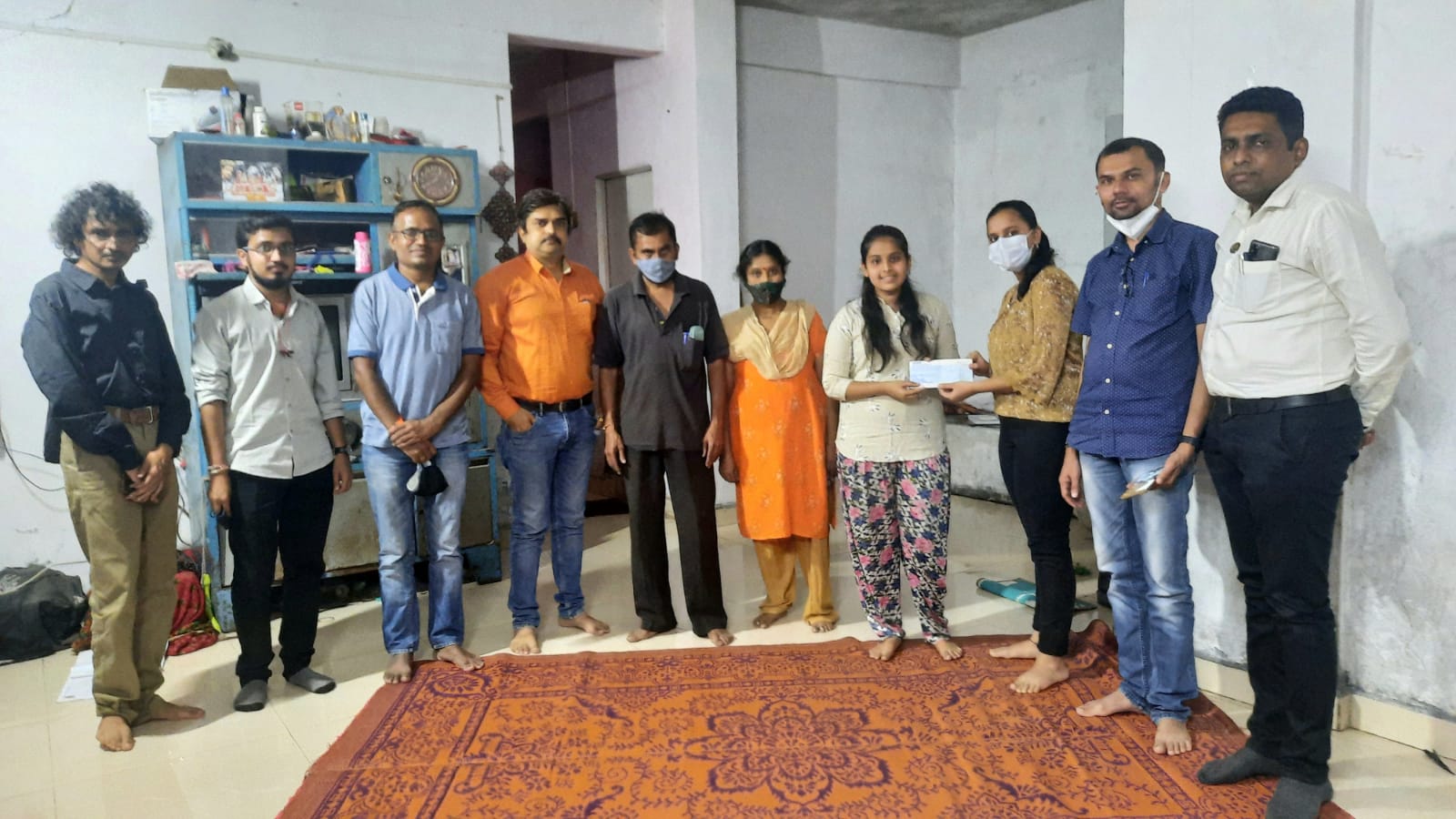 मनात डॉक्टर होण्याची इच्छा पण समोर घरचे आर्थिक संकट ; अखिल भारतीय ब्राह्मण महासंघाने घेतली शिक्षणाची जबाबदारी..