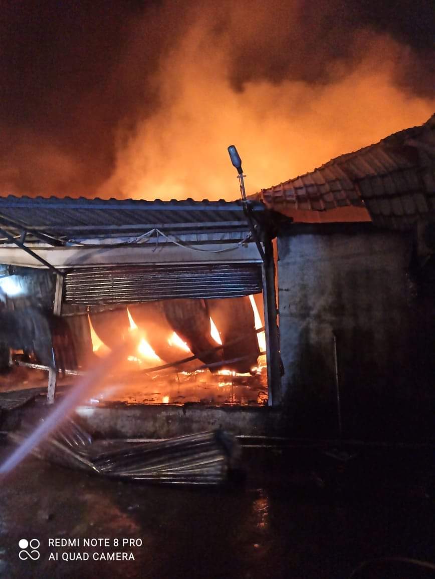 बावधनमध्ये बिग बास्केट गोडाऊनला मोठी आग बावधनमध्ये बिग बास्केट गोडाऊनला मोठी आग