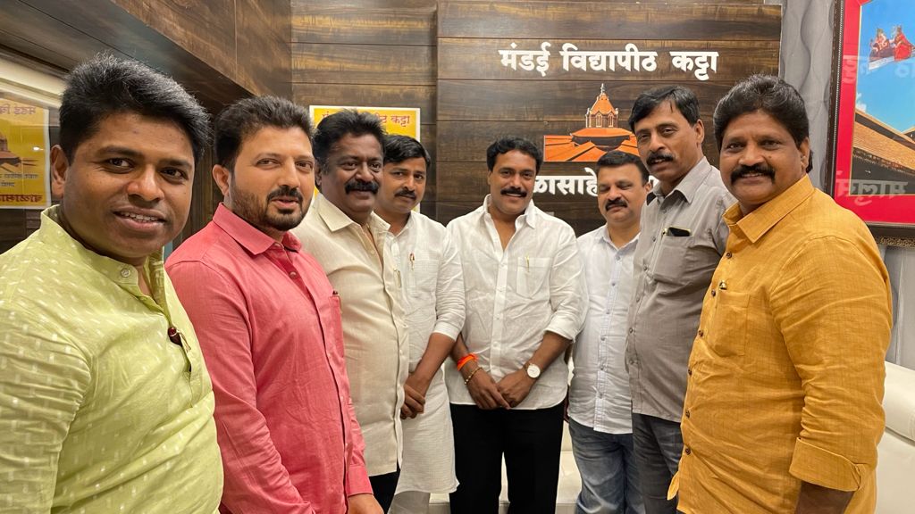 धनुष्यबाण हाच शिवसेनेचा उमेदवार शिवसेना कार्यकत्यांचा विश्वास ; मंडई विद्यापीठ कट्ट्यावर शिवसैनिकांची भूमिका