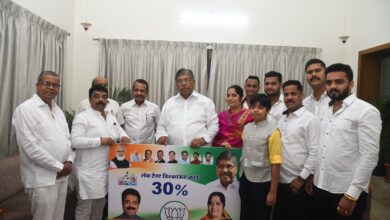 कोथरूड मधील नागरिकांना सर्व प्रकारच्या लॅब टेस्ट साठी ३०% सवलत कार्डचे वाटपाचा अभिनव उपक्रम
