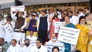 हिवाळी अधिवेशन : विविध परीक्षांमध्ये झालेल्या पेपरफुटीच्या चौकशीसाठी देवेंद्र फडणवीस आक्रमक