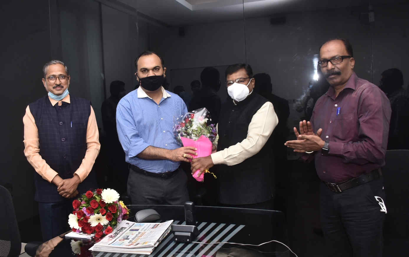 सनदी अधिकारी दीपक कपूर यांनी स्वीकारला माहिती व जनसंपर्क महासंचालक तथा सचिव पदाचा कार्यभार