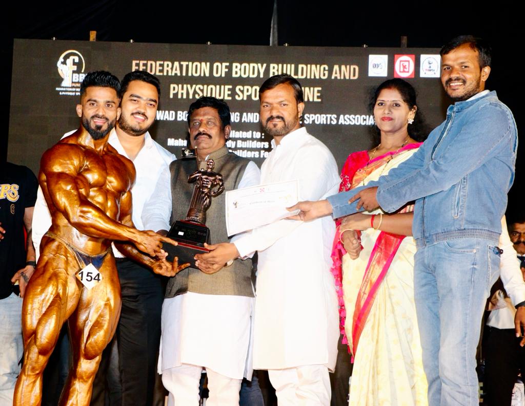 तौसिफ मोमिन मि. पुणे २०२१ चा मानकरी..