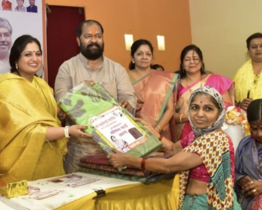 पल्लवी गाडगीळ यांच्या वाढदिवसा निमित्त विविध उपक्रमांचे आयोजन पल्लवी गाडगीळ यांच्या वाढदिवसा निमित्त विविध उपक्रमांचे आयोजन