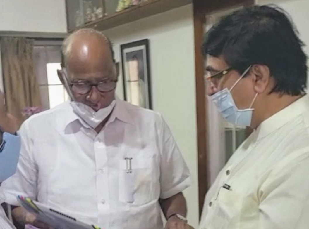 राष्ट्रवादी काँग्रेस पक्ष आणि दीवा प्रतिष्ठान यांच्या संयुक्त विद्यमाने शरद पवार यांच्या वाढदिवसानिमित्त आयोजित ” चित्र-शिल्प संवाद “