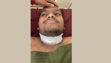 कर्वेनगरमध्ये चिनी मांजाने गळा कापला गेल्याने एक जण जखमी..