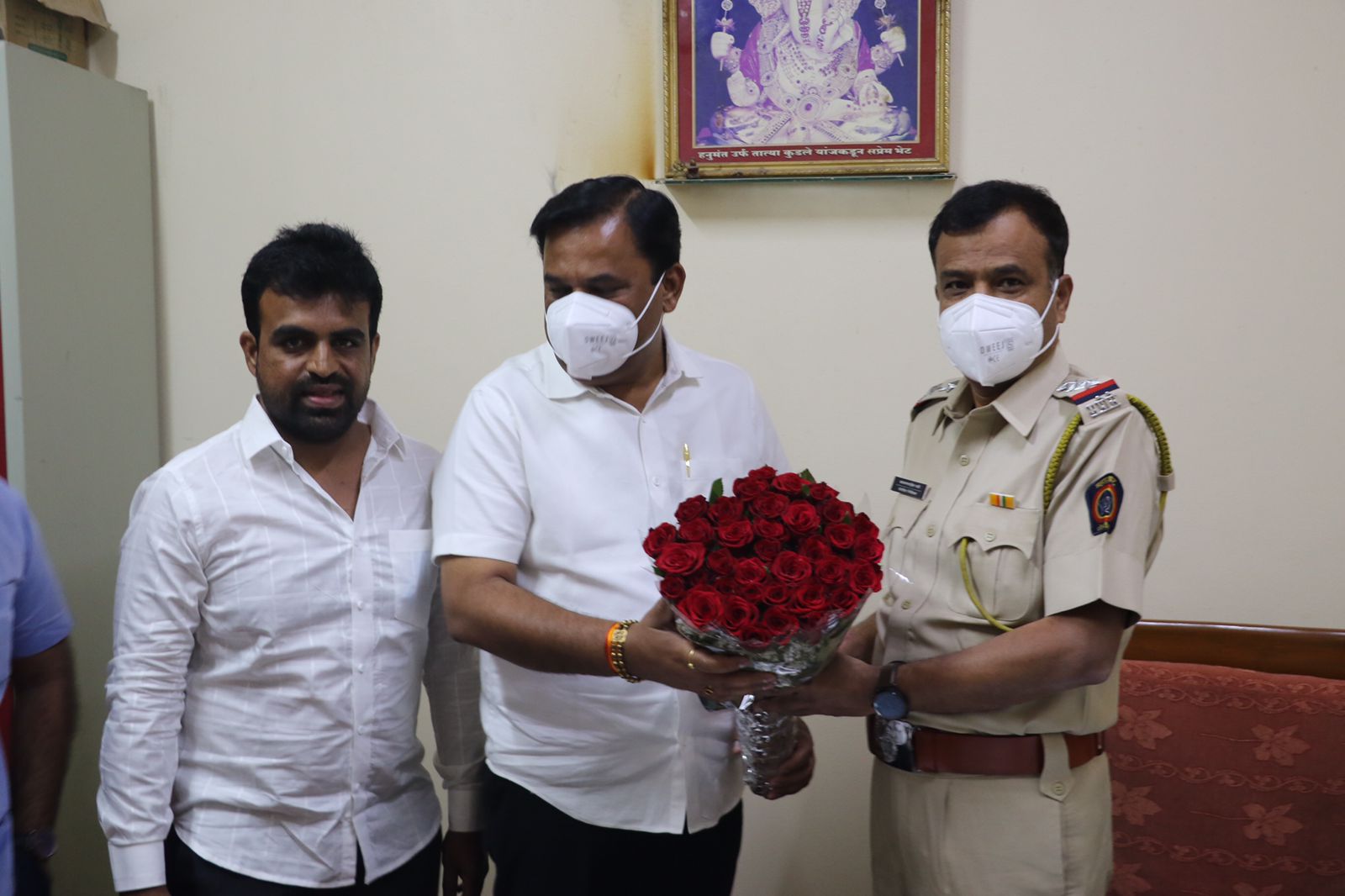 युवा दिनानिमित्त युवकांचा शहर राष्ट्रवादी युवक काँग्रेसतर्फे सन्मान. युवा दिनानिमित्त युवकांचा शहर राष्ट्रवादी युवक काँग्रेसतर्फे सन्मान.