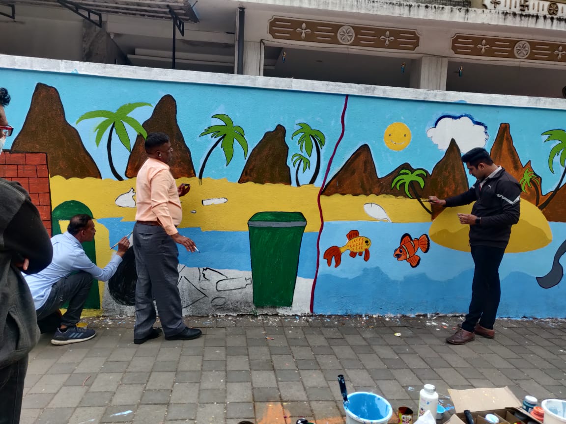 कोथरूड बावधन क्षेत्रीय कार्यालयाच्या वतीने चित्ररुपी माध्यमातून स्वच्छतेचा व पर्यावरण संरक्षणाचा संदेश..         