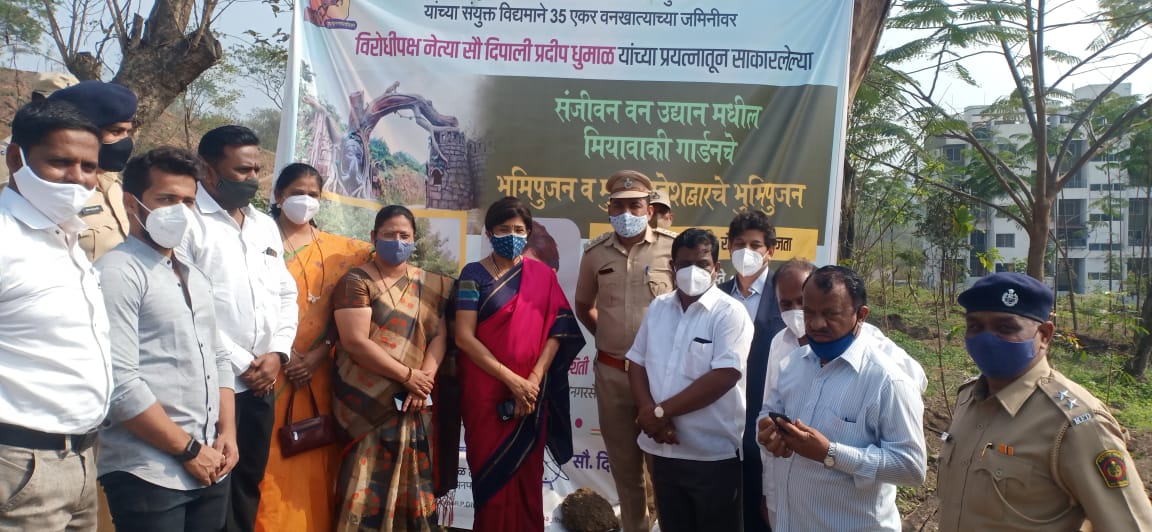 वारजेतील संजीवन वनोद्यानातील मियावाकी गार्डनचे खासदार वंदना चव्हाण यांच्या हस्ते भूमिपूजन..